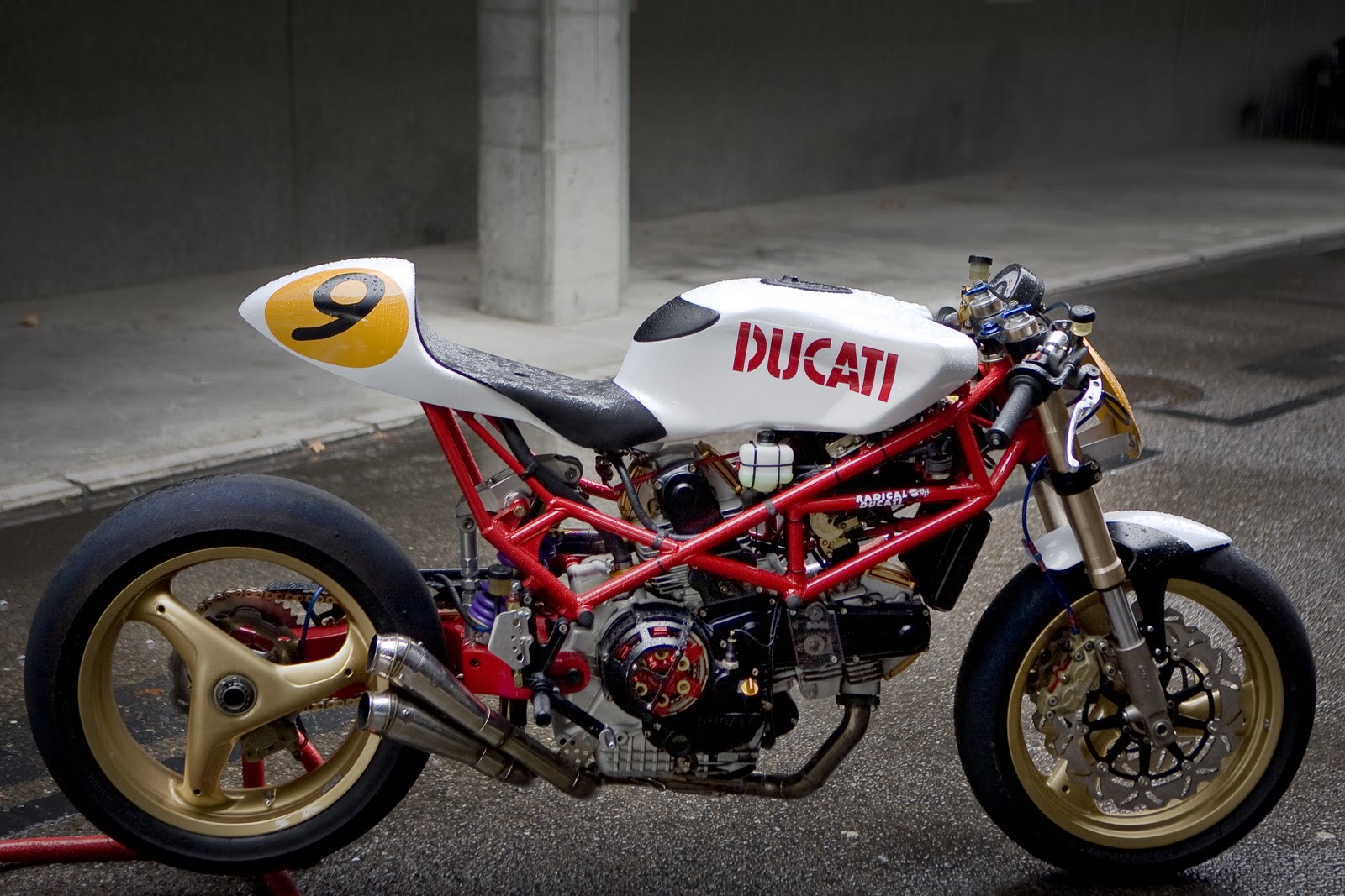 Parade Modifikasi Cafe Racer Ducati Desain Modifikasi 